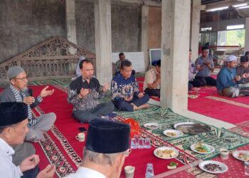 Ⓒ Hak cipta foto di atas dikembalikan sesungguhnya kepada pemilik foto Ⓒ Hak cipta foto di atas dikembalikan sesungguhnya kepada pemilik foto