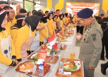 Polda Aceh Meriahkan HUT Ke-81 RI dengan Lomba Memasak, Biro SDM Raih Juara I
