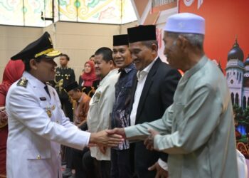 Pemerintah Aceh Beri Penghargaan kepada Keluarga Pahlawan di Peringatan HUT ke-81 RI