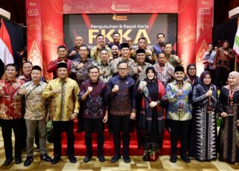 Wagub Aceh Sampaikan Tiga Aspirasi kepada Wamendagri dalam Pengukuhan Forum KKA