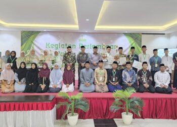 Ⓒ Hak cipta foto di atas dikembalikan sesungguhnya kepada pemilik foto Ⓒ Hak cipta foto di atas dikembalikan sesungguhnya kepada pemilik foto