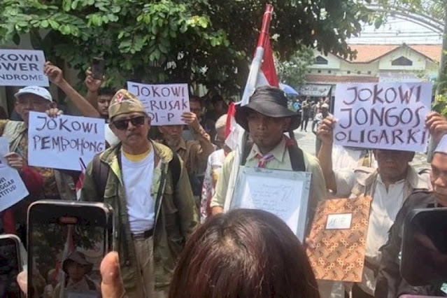 Puluhan Orang Demo di Rumah Jokowi, Tuntut Geng Solo Dibubarkan