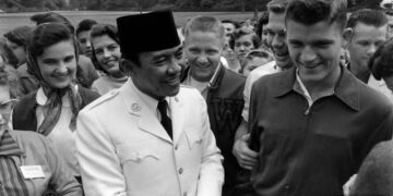 Kisah Bung Karno Diajak Bercinta Lelaki Homo