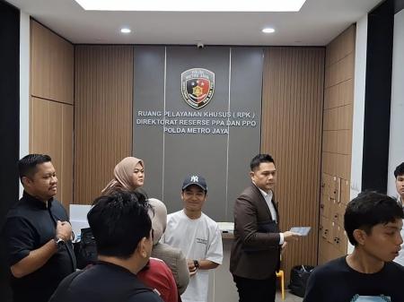 Ⓒ Hak cipta foto di atas dikembalikan sesungguhnya kepada pemilik foto Ⓒ Hak cipta foto di atas dikembalikan sesungguhnya kepada pemilik foto