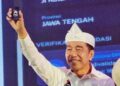 Jokowi Pamer KTA PSI, Arifki: Partai Lain Bukan Takut, Tapi Mulai Hitung Ulang Strategi 2029