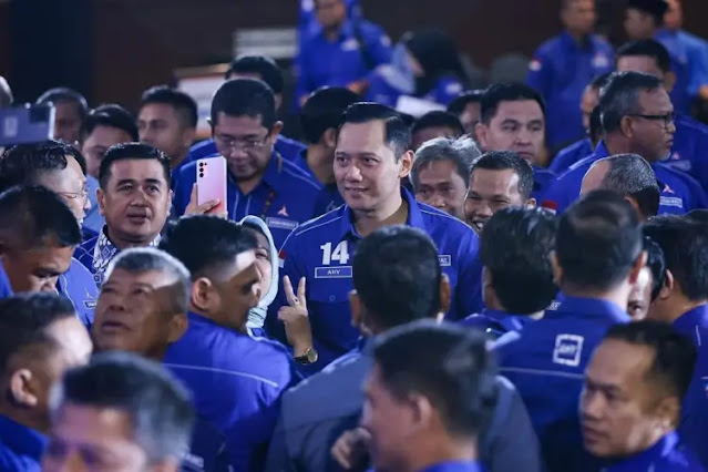 Ⓒ Hak cipta foto di atas dikembalikan sesungguhnya kepada pemilik foto Ⓒ Hak cipta foto di atas dikembalikan sesungguhnya kepada pemilik foto
