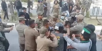 Demo HMI di Kantor Gubernur Sultra Ricuh, Kader Mengaku Dipukul Satpol PP