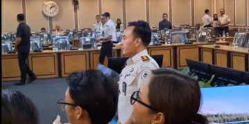 Kalapas Cibinong Kabur dari Wartawan Usai Rapat di DPR
