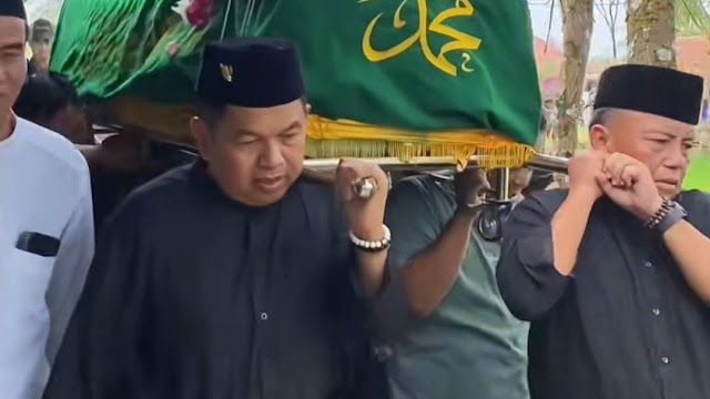 KDM Dinilai Lebih Utamakan Pencitraan Ketimbang Solusi Defisit APBD Jabar