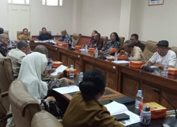 Ⓒ Hak cipta foto di atas dikembalikan sesungguhnya kepada pemilik foto Ⓒ Hak cipta foto di atas dikembalikan sesungguhnya kepada pemilik foto
