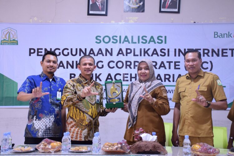 Ⓒ Hak cipta foto di atas dikembalikan sesungguhnya kepada pemilik foto Ⓒ Hak cipta foto di atas dikembalikan sesungguhnya kepada pemilik foto