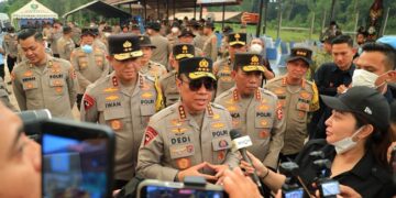 Ⓒ Hak cipta foto di atas dikembalikan sesungguhnya kepada pemilik foto Ⓒ Hak cipta foto di atas dikembalikan sesungguhnya kepada pemilik foto