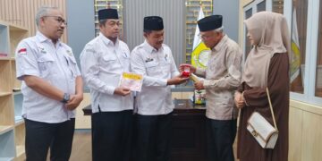 Ⓒ Hak cipta foto di atas dikembalikan sesungguhnya kepada pemilik foto Ⓒ Hak cipta foto di atas dikembalikan sesungguhnya kepada pemilik foto