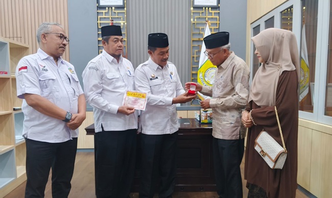 Ⓒ Hak cipta foto di atas dikembalikan sesungguhnya kepada pemilik foto Ⓒ Hak cipta foto di atas dikembalikan sesungguhnya kepada pemilik foto