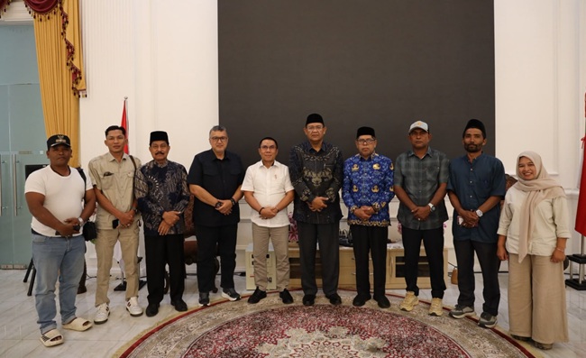 Ⓒ Hak cipta foto di atas dikembalikan sesungguhnya kepada pemilik foto Ⓒ Hak cipta foto di atas dikembalikan sesungguhnya kepada pemilik foto