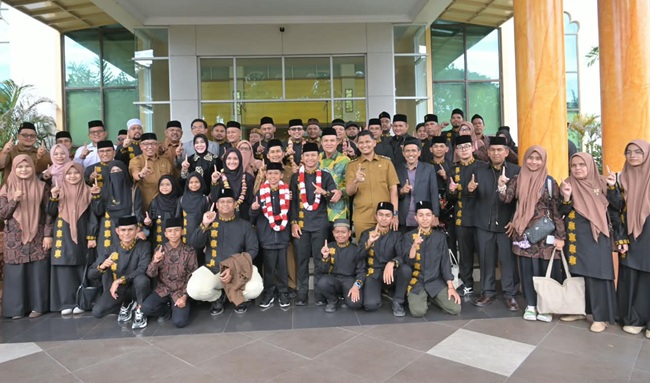 Ⓒ Hak cipta foto di atas dikembalikan sesungguhnya kepada pemilik foto Ⓒ Hak cipta foto di atas dikembalikan sesungguhnya kepada pemilik foto