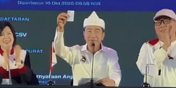 Jokowi Akhirnya Tunjukkan KTA PSI: “Jadi Sudah Jelas Semuanya”