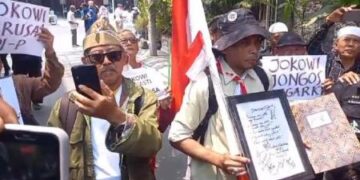 Ⓒ Hak cipta foto di atas dikembalikan sesungguhnya kepada pemilik foto Ⓒ Hak cipta foto di atas dikembalikan sesungguhnya kepada pemilik foto