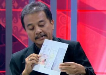 Selain Ijazah, Roy Suryo Kuliti Skripsi Jokowi yang Dinilai Banyak Kejanggalan