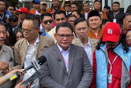 Ⓒ Hak cipta foto di atas dikembalikan sesungguhnya kepada pemilik foto Ⓒ Hak cipta foto di atas dikembalikan sesungguhnya kepada pemilik foto