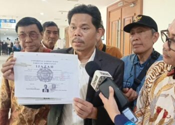 Kuasa Hukum Bonatua: Ijazah Jokowi Ada Kejanggalan yang Tak Bisa Ditolerir, Tak Ada Tanggal