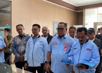 Relawan Merasa Gibran Dizalimi Denny Indrayana cs, Sebut MK Tak Berwenang Koreksi Ijazah