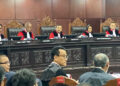 Bongkar Siasat KPU di MK, Denny Indrayana Sebut Pencalonan Gibran Cacat Manipulatif dan Terencana