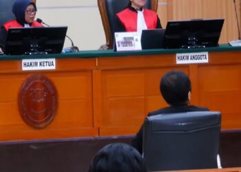 Terdakwa fitnah terkait ijazah Jokowi, Roy Suryo menjalani sidang di Pengadilan Negeri (PN) Jakarta Timur, Kamis (24/9/2026). FOTO/iNews.