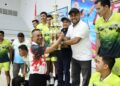 Tim Bola Voli Bank Aceh berhasil meraih kemenangan pada partai final Open Turnamen Bola Voli dalam rangka HUT TNI ke-81 Tahun 2026 yang berlangsung di GOR KONI Banda Aceh, Minggu (27/9/2026). FOTO/Dok. BAS untuk HAI.