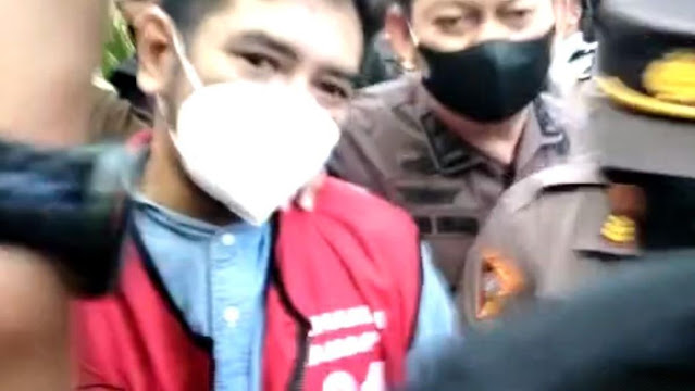 Ⓒ Hak cipta foto di atas dikembalikan sesungguhnya kepada pemilik foto Ⓒ Hak cipta foto di atas dikembalikan sesungguhnya kepada pemilik foto
