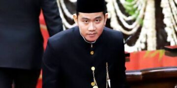 Tak Mudah Pecat Gibran Meski Gugatan Denny Indrayana Cs Dikabulkan MK