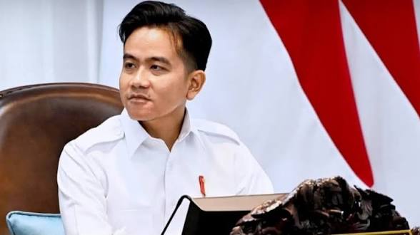 Komisioner KPU yang Loloskan Syarat Gibran Harus Diusut