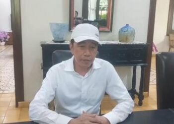 Jokowi Duga Ada Operasi Politik dan Penumpang Gelap di Balik Isu Ijazahnya dan Gibran