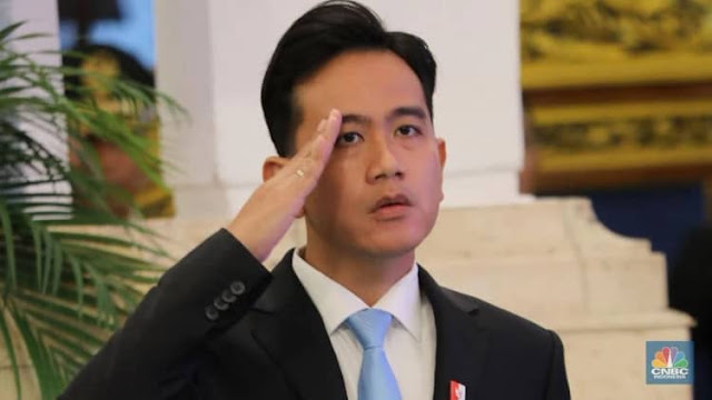Jelang Putusan MK, Denny Bongkar Dalil Dugaan Rekayasa Syarat Pendidikan Gibran