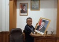 Protes Polemik Ijazah, Wakil Ketua DPRD Sukabumi Turunkan Foto Gibran