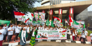 Massa yang mengatasnamakan KPK Nahdlatul Ulama (KPK NU) kembali mendesak Komisi Pemberantasan Korupsi (KPK) menangkap dan mengadili Menteri Agraria dan Tata Ruang/Kepala Badan Pertanahan Nasional (ATR/BPN), Nusron Wahid. FOTO/Net.