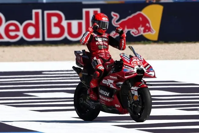 Marc Marquez Tercepat di Practice MotoGP Malaysia 2026, Bagnaia Terlempar dari 10 Besar