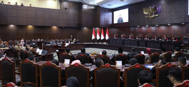 MK Lempar Polemik Ijazah Gibran ke Ranah Politik