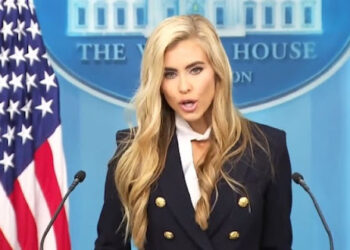 Baru 5 Hari Menjabat, Akhirnya Jubir Trump Mundur Usai Ketahuan Tak Lulus Ujian Advokat