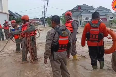 Kondisi Terkini Banjir Bandang Terjang Padang, Waspadai Banjir Susulan