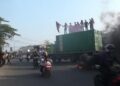 Demo di Palopo Sandera Truk Kontainer untuk Orasi, Mahasiswa Desak Menhut Mundur