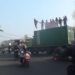 Demo di Palopo Sandera Truk Kontainer untuk Orasi, Mahasiswa Desak Menhut Mundur
