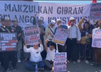Aliansi Ulama Demo di DPRD Jatim, Dorong Wacana Pemakzulan Wapres Gibran