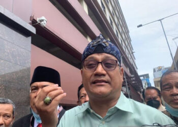 Edy Mulyadi : Bola Kasus Pendidikan Gibran Kini di DPR, Pansus dan Hak Angket Mulai Mengemuka