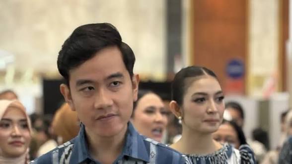 PDIP Sarankan Gibran Mundur Agar Lebih Terhormat