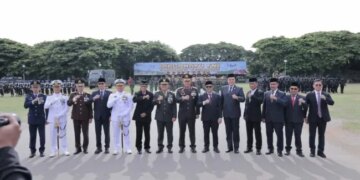 Plt Sekda Aceh Hadiri Upacara HUT ke-81 TNI di Lapangan Blang Padang