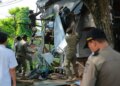 Satpol PP-WH Aceh Besar Bongkar Bangunan Liar di Blang Bintang
