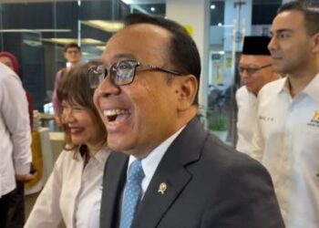Menko PMK Pratikno Tertawa Respons Isu Kena Reshuffle: Ada-Ada Aja Kamu