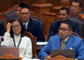Geram Dituding Sidang Ilegal, Hakim MK Minta Ahli Relawan Gibran Keluar Persidangan