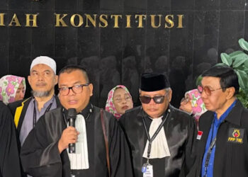 Denny Indrayana Desak Prabowo Buka Suara soal Putusan MK Terkait Ijazah Gibran